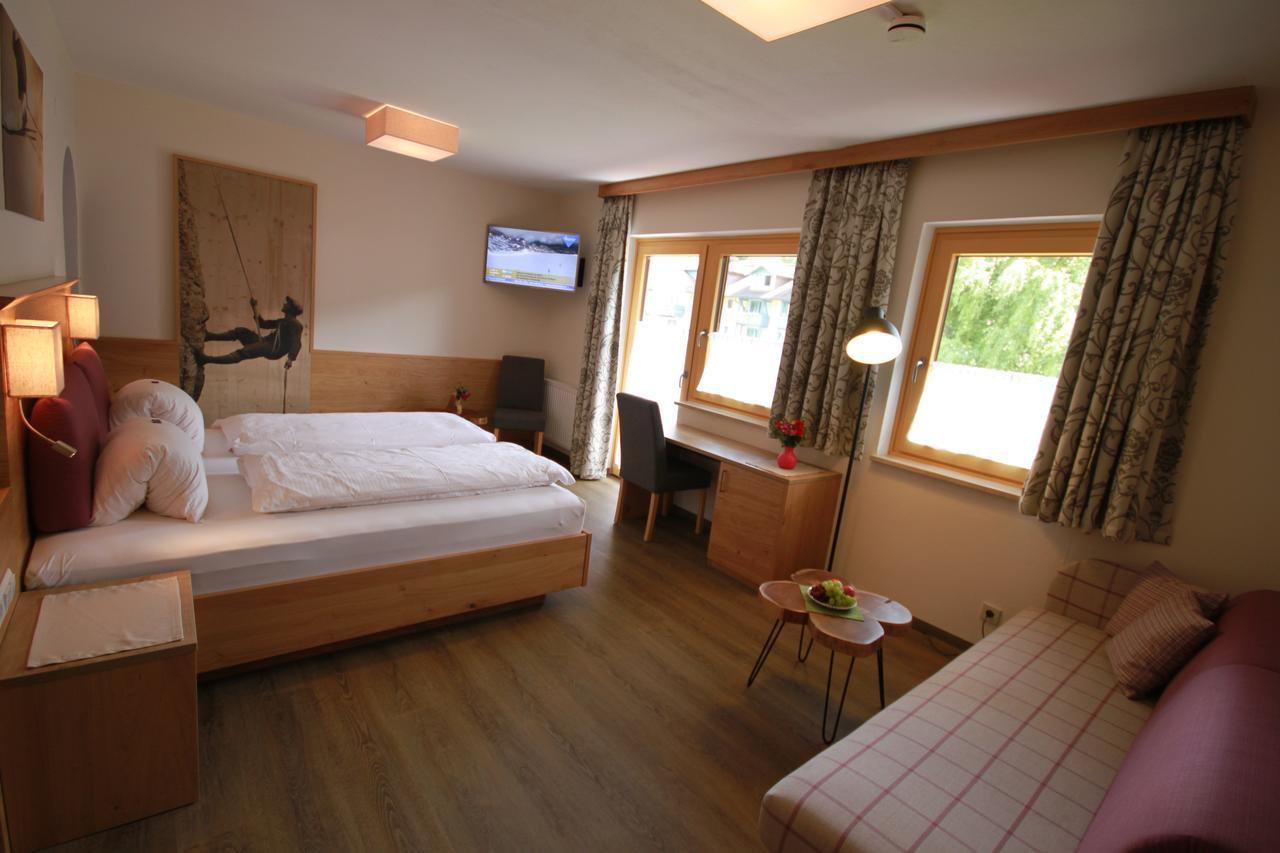 Haus Alexander Hotel Schladming Exterior photo